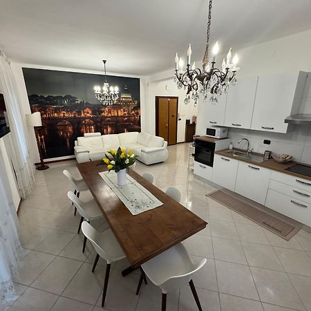 Vacanze Romane Apartment In Rome Exterior photo
